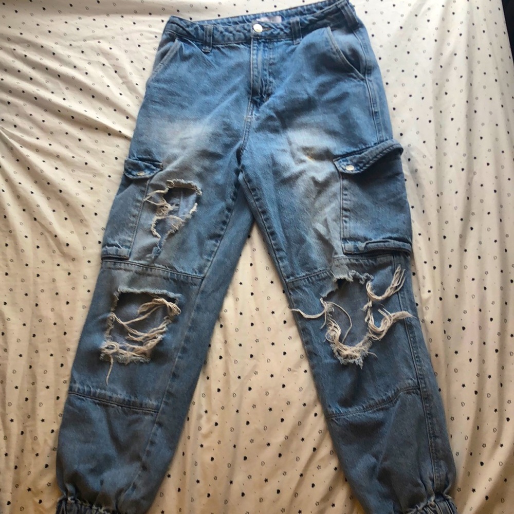 FOREVER 21 baggy ripped jeans